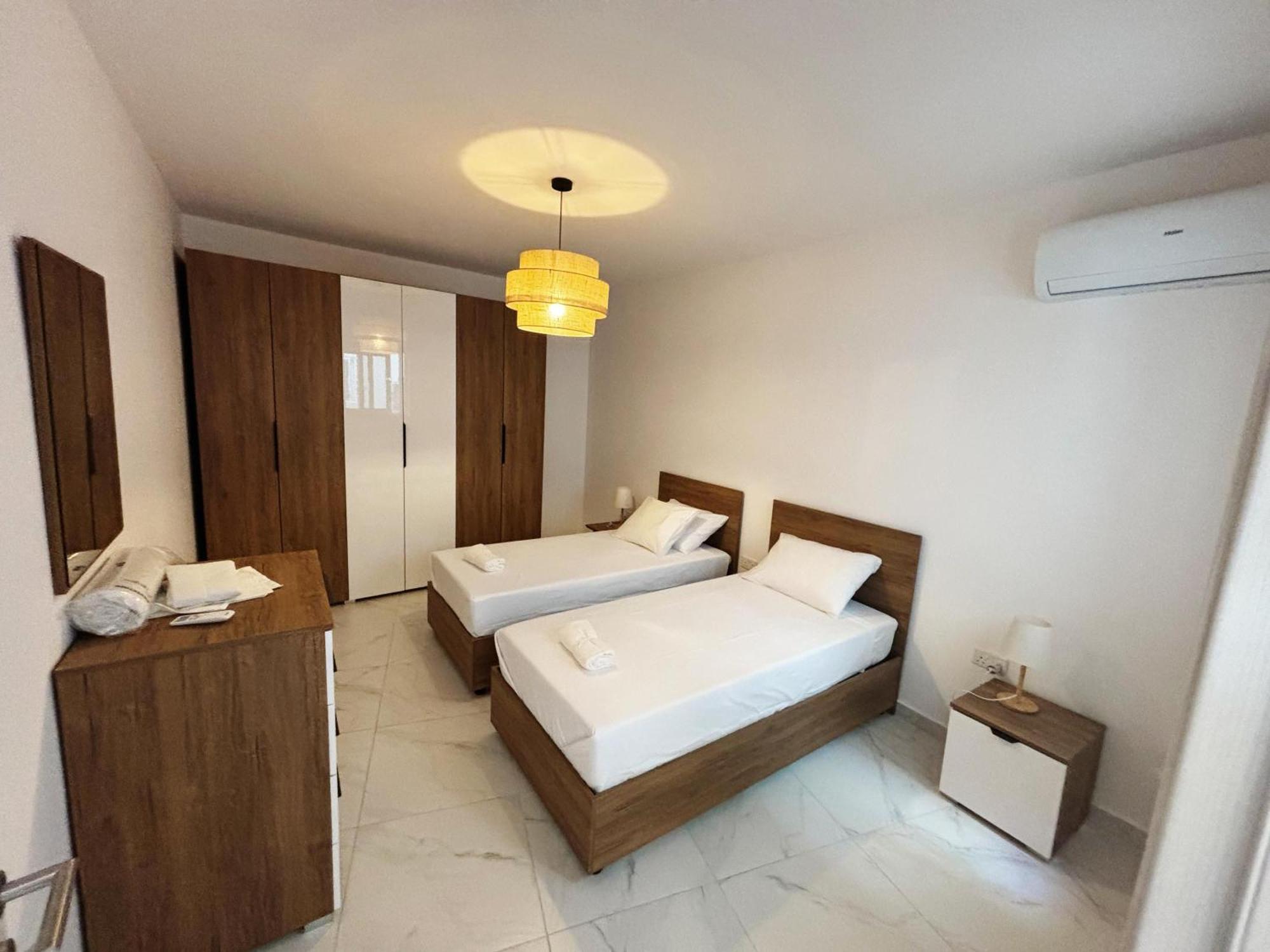 St Julians Brand New Apartment *