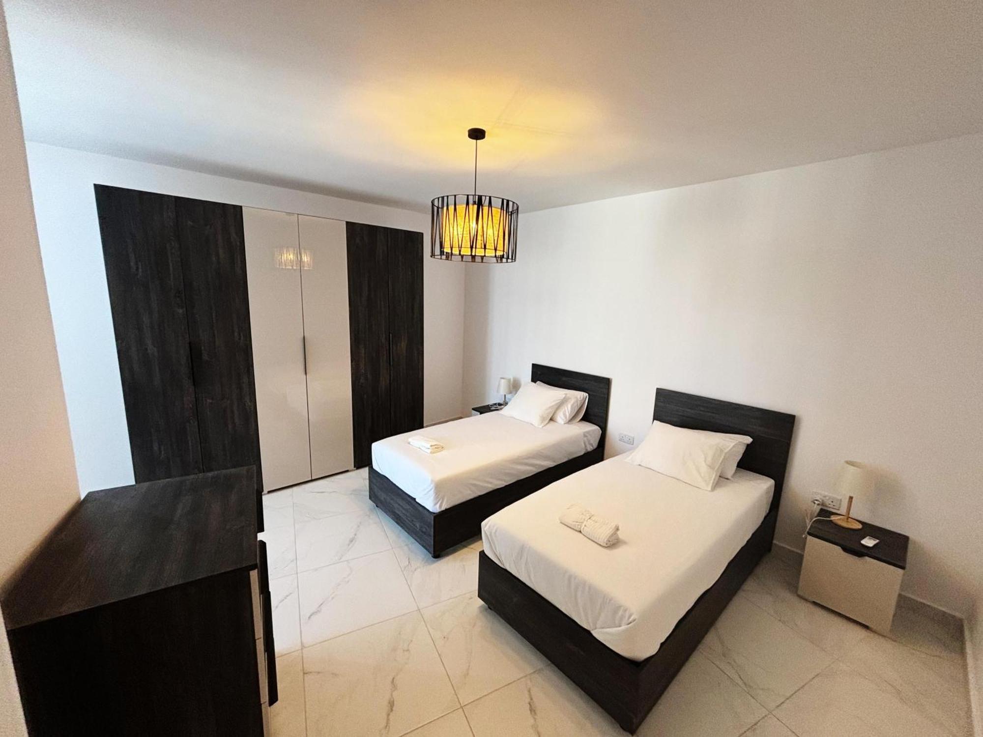 St Julians Brand New * Is-Swieqi