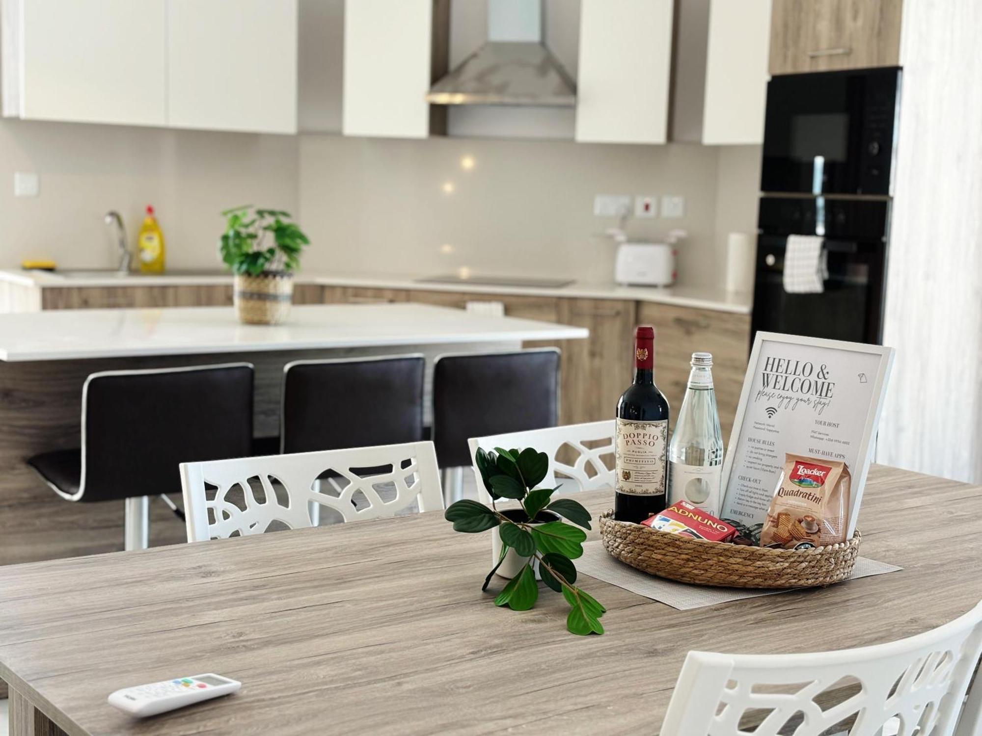 St Julians Brand New Apartment