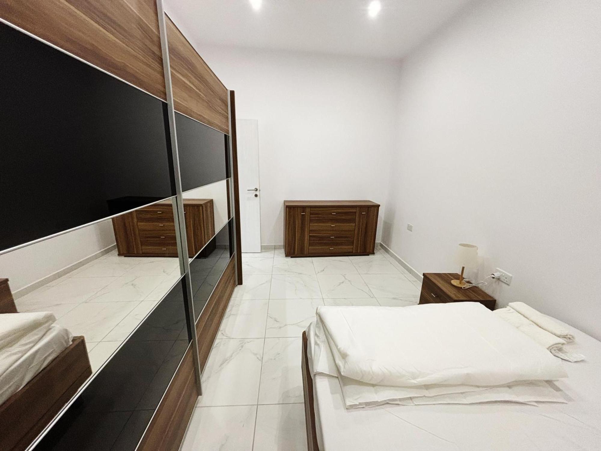 St Julians Brand New * Is-Swieqi