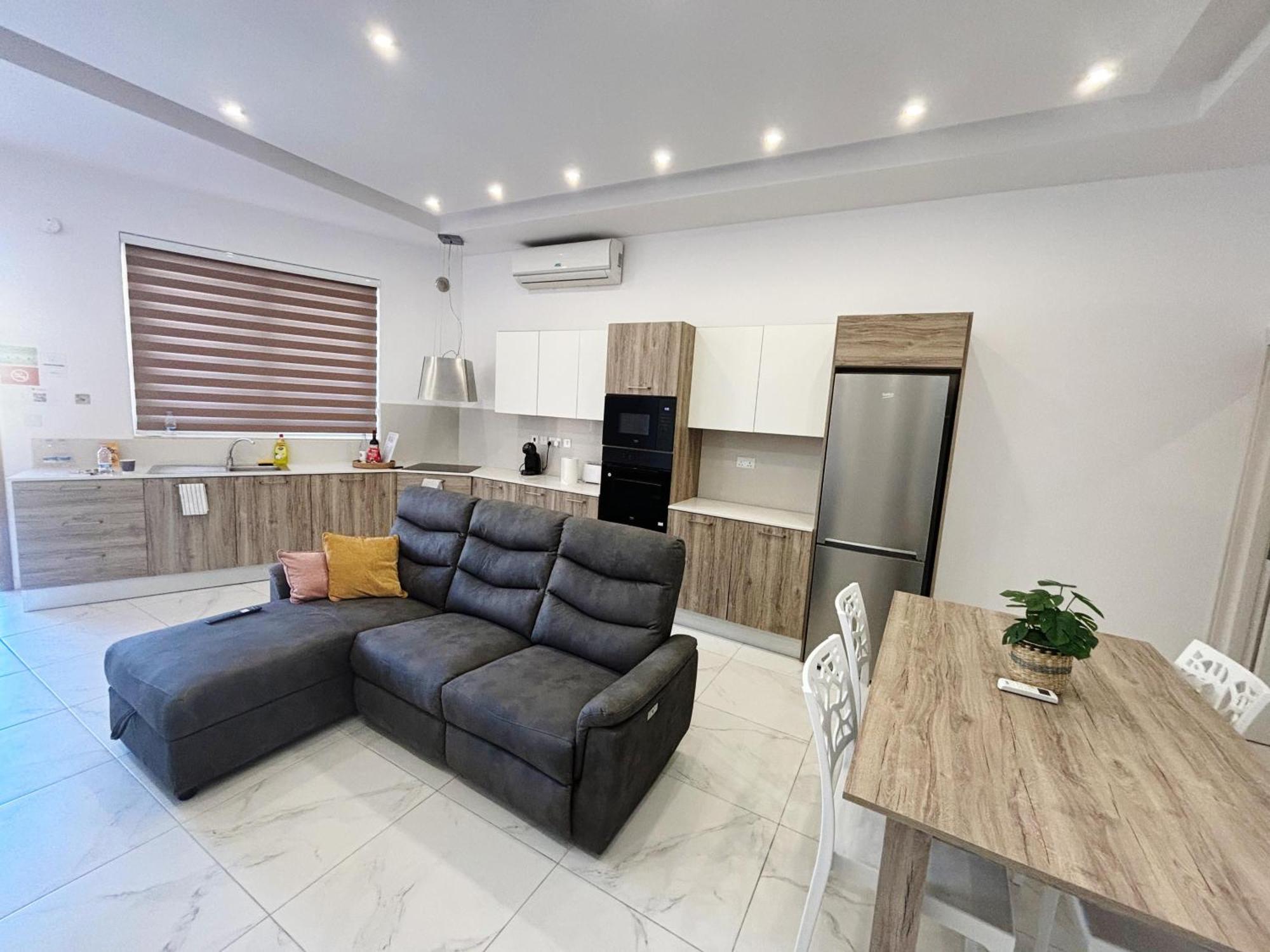 St Julians Brand New * Is-Swieqi