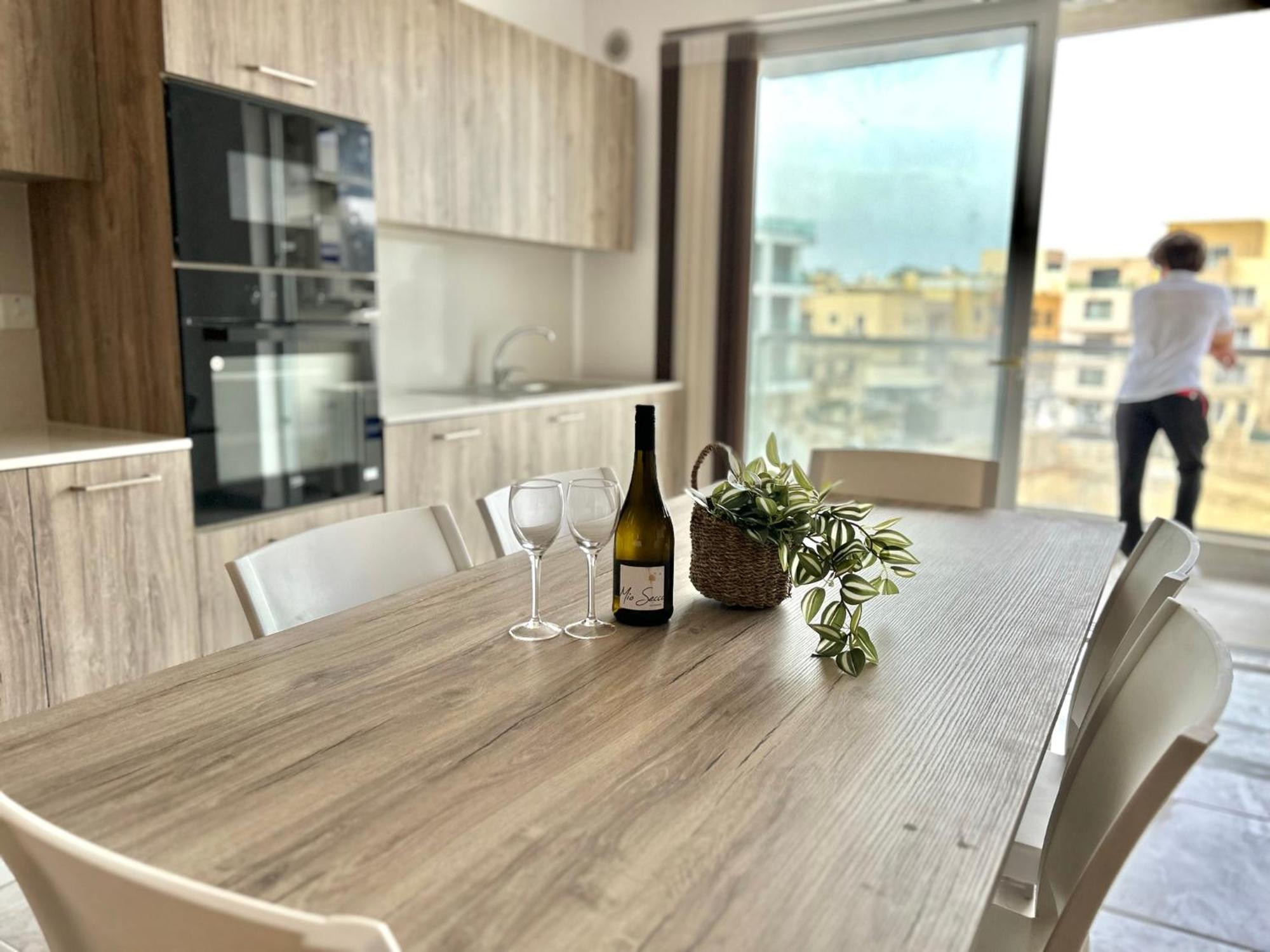 Apartment St Julians Brand New *