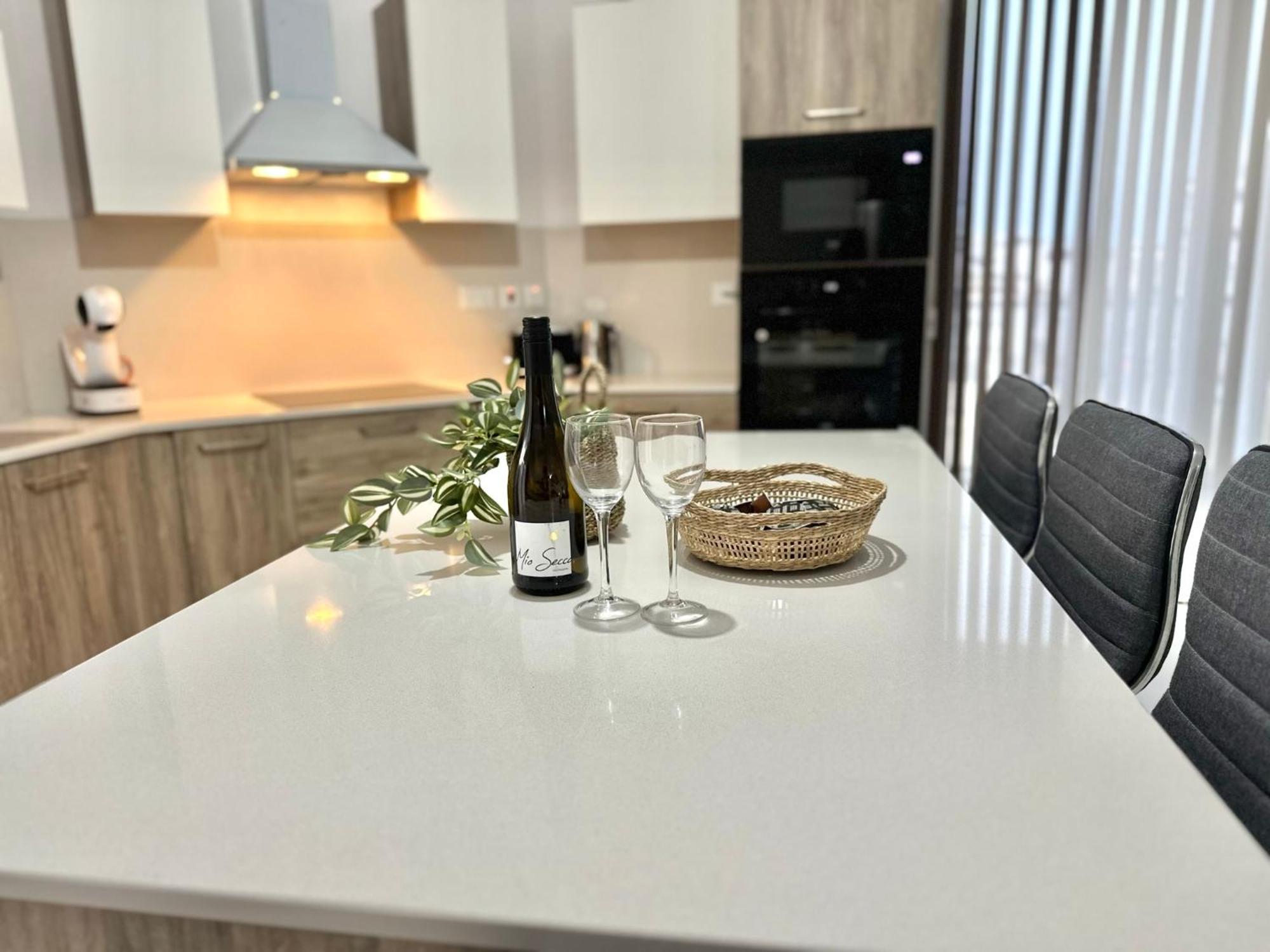 St Julians Brand New Apartment Is-Swieqi