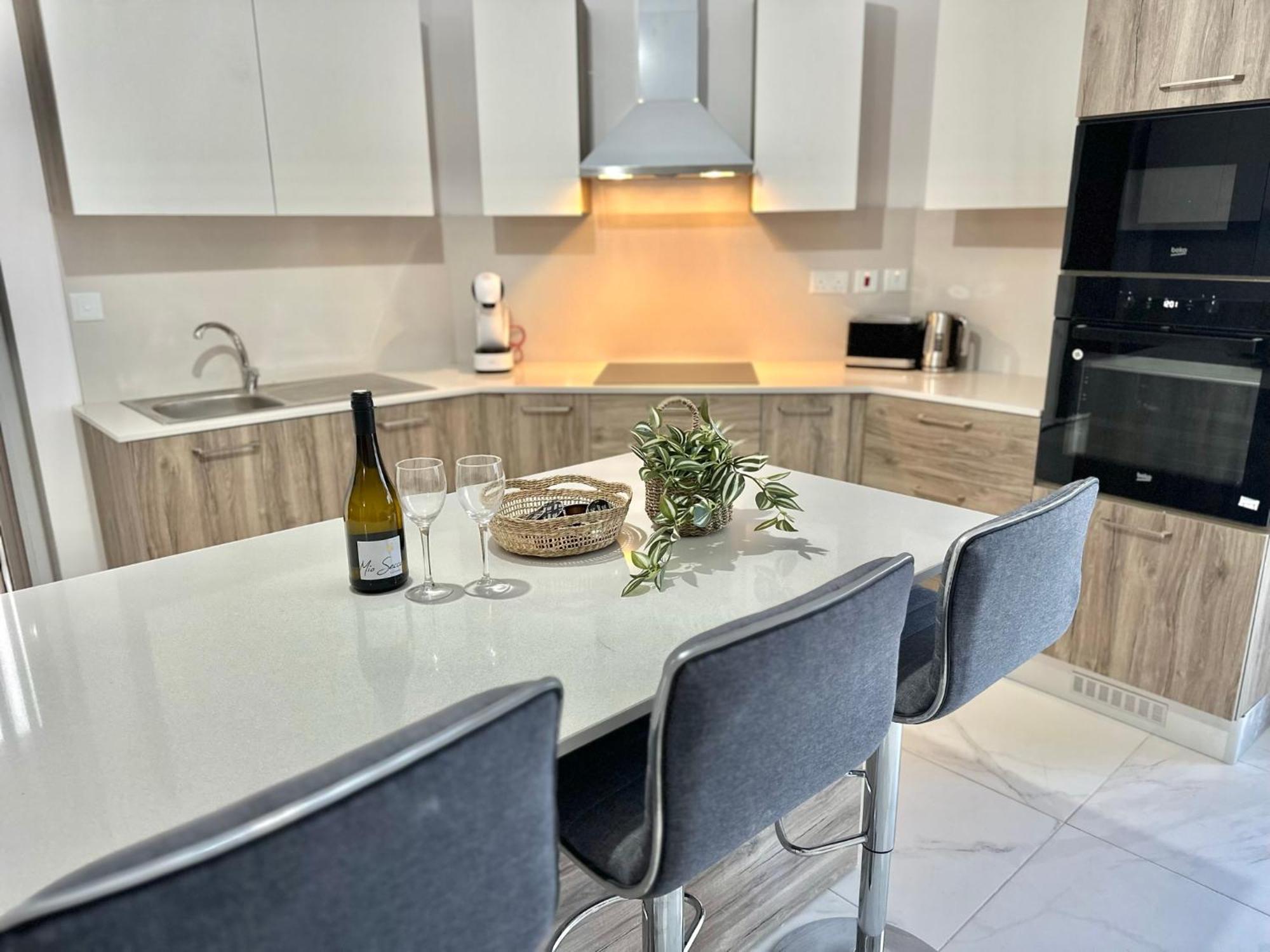 St Julians Brand New Apartment Is-Swieqi